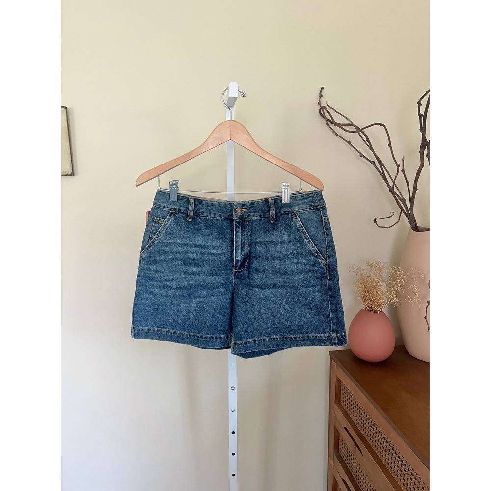 Vintage Y2K Deadstock Denim Mid Rise Jean Shorts